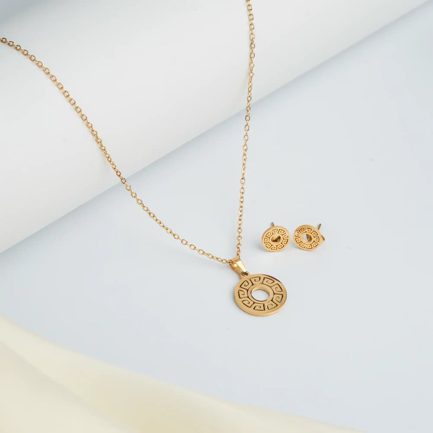 Golden Aura - Women's Necklace Set