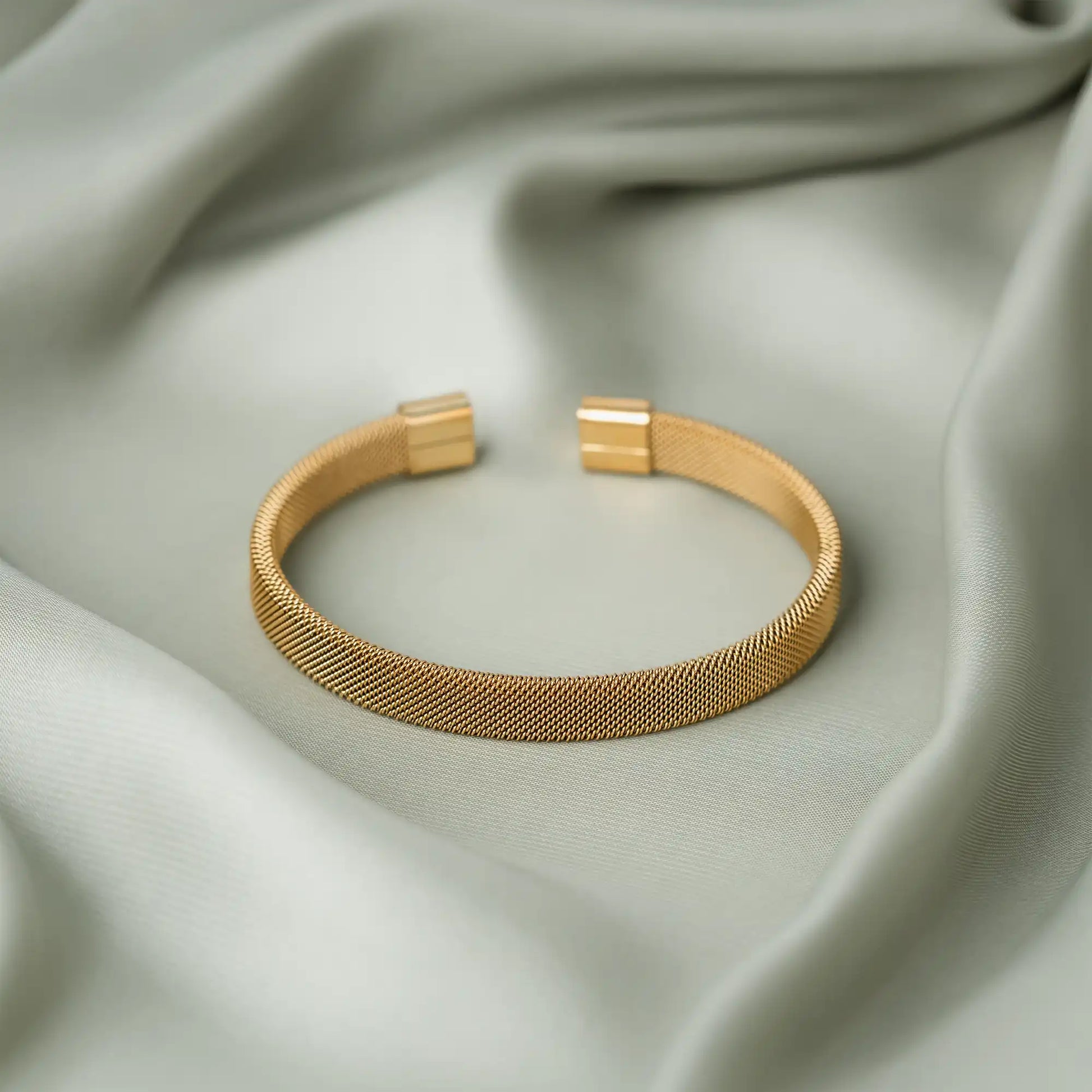 Minimalist gold mesh open bangle bracelet for women