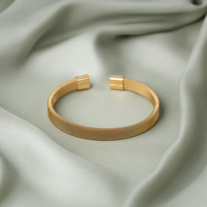 Minimalist gold mesh open bangle bracelet for women